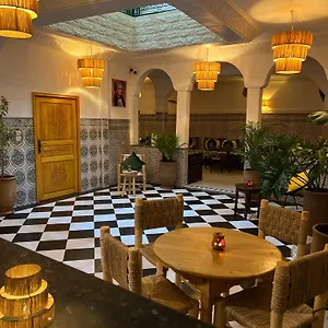 Riad Dar Lakbira