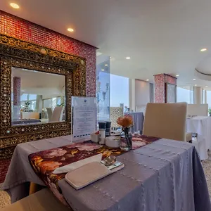 https://the-marvel-45-fishermans-bend.hotels-capetown.com